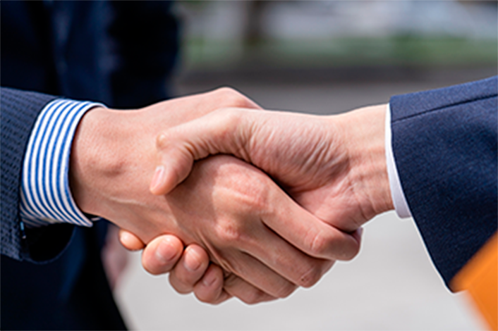 フラットな協業関係を大切にしています。